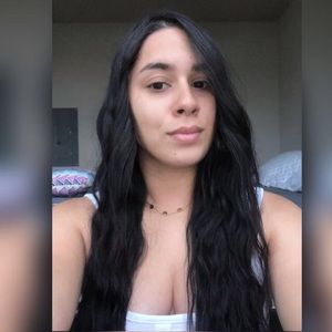 Meet your Posher, Dayana